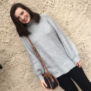 Meet your Posher, Caroline